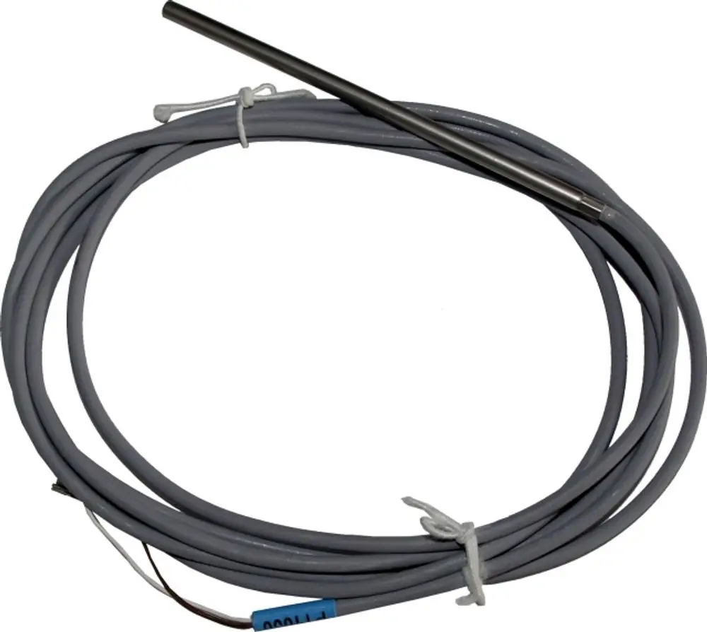 Sensor von Wolf mit einem Metallsensor und grauem Kabel, geeignet für Temperaturmessungen in technischen Anwendungen.